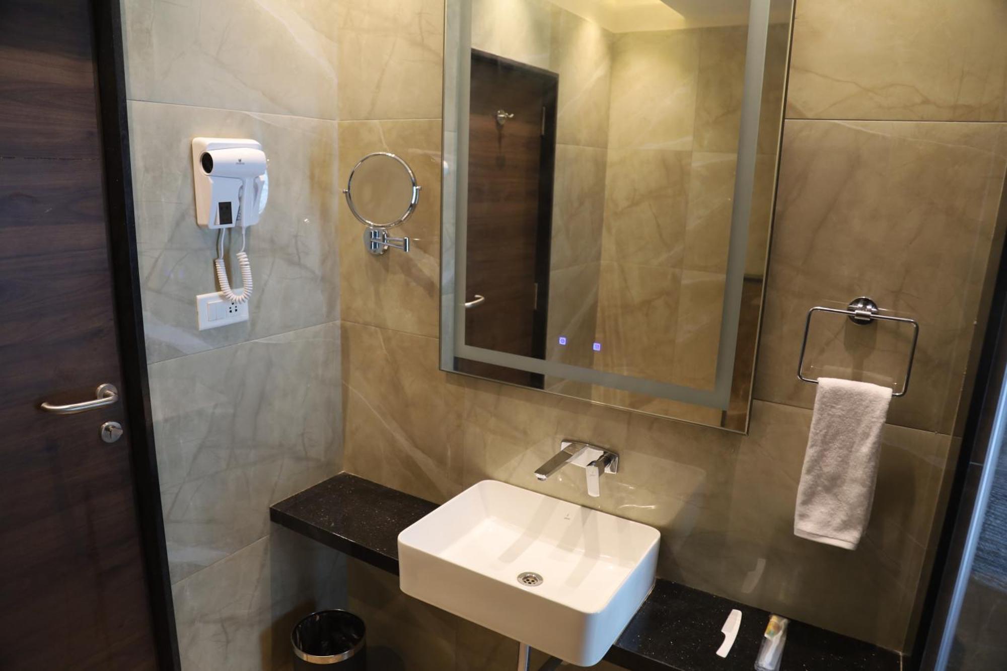 Kings Bury Inn Kumbakonam Eksteriør billede